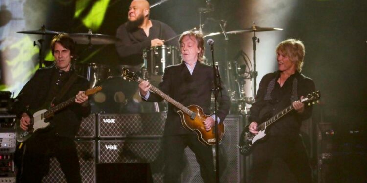 Paul McCartney, con explosivo regreso a México