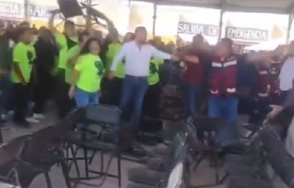 VIDEO: Simpatizantes de Claudia Sheinbaum se enfrentan previo a mitin de la precandidata