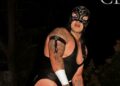 “Powerkid”, un luchador que también da batalla en la enfermería para ayudar a la gente