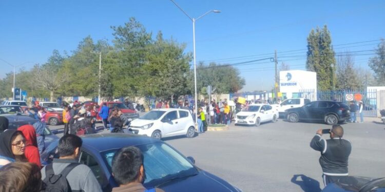 VIDEO: Estudiantes del Tec Superior protestan e intendente atropelló a alumno
