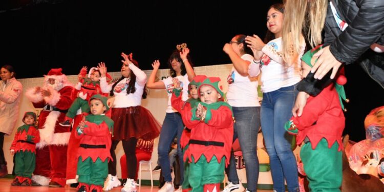 Inicia con éxito caravana “Regalos con amor” del DIF Estatal 