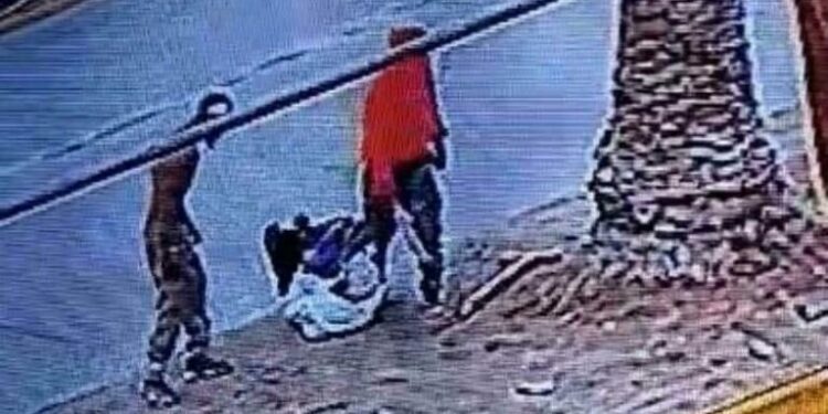 VIDEO: Captan violento asalto en el Barrio de Tlaxcala