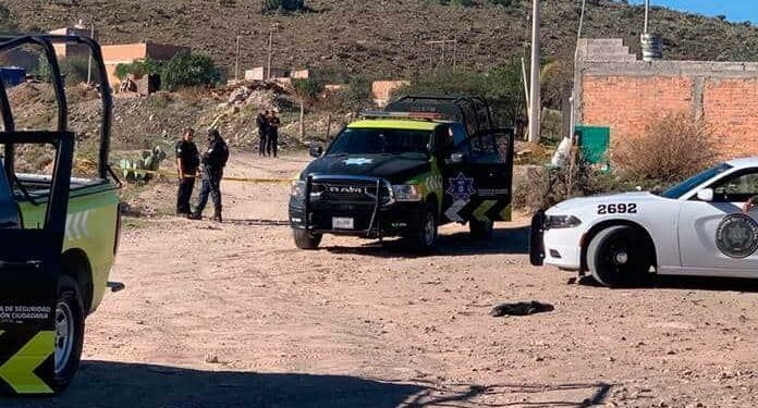 Asesinan a hombre y hieren a otro, en la colonia El Aguaje