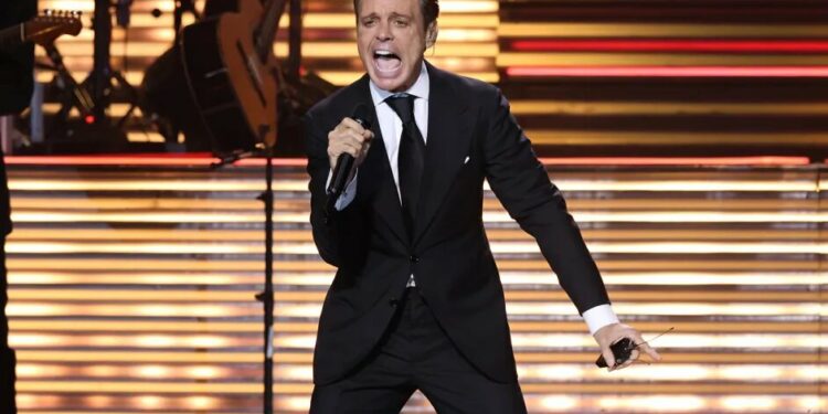 ‘El Sol’ se va de León: cancelan concierto de Luis Miguel por irregularidades