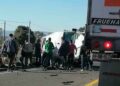 Camioneta donde viajaban aficionadas a la charrería se volcó en la Carretera a Guadalajara