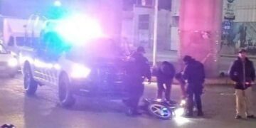 Motociclista es embestido por patrulla capitalina