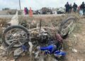 Pareja en motocicleta sufre accidente en camino a Peñasco