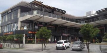 Dirección de Comercio Municipal notifica a plazas comerciales nueva operación de estacionamientos