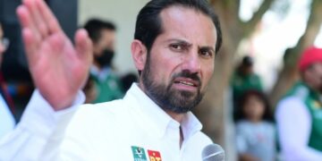 Leonel Serrano renuncia a la Secretaría del Bienestar, va por la candidatura de Morena a la alcaldía capitalina