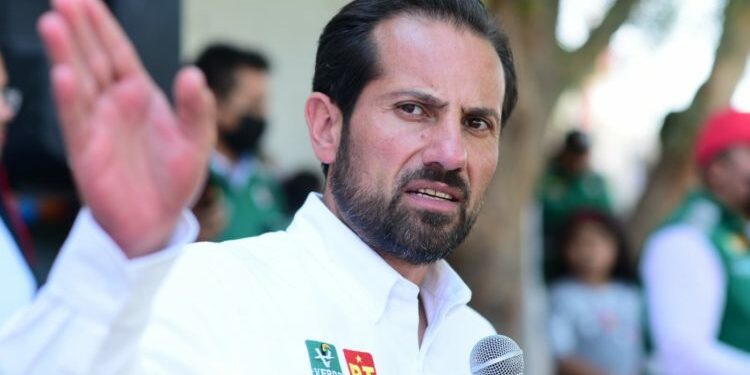 Leonel Serrano renuncia a la Secretaría del Bienestar, va por la candidatura de Morena a la alcaldía capitalina