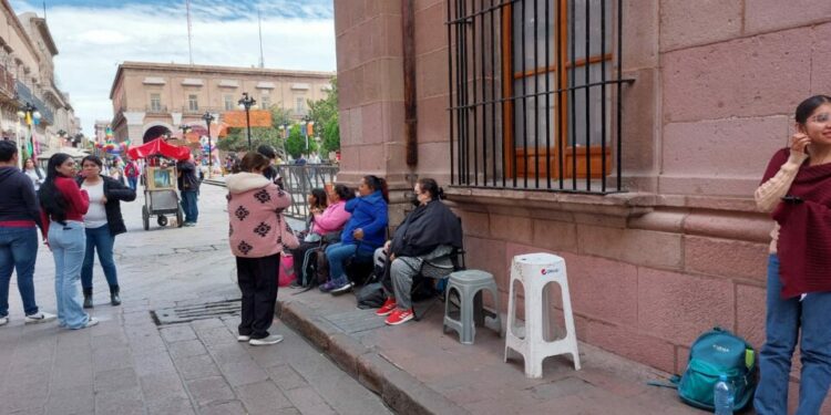 VIDEO: Ya hay fila para conseguir boletos gratis de Luis Miguel