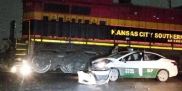 Unidad de taxi sufrió impacto contra la “bestia”