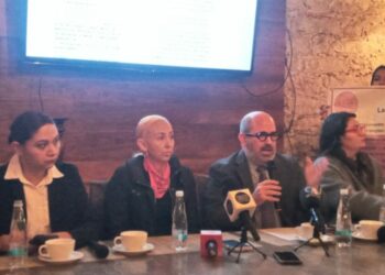 VIDEO: Madre cuidadora logra resolución judicial a su favor y reinstalación