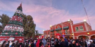 Gobierno de la Capital lleva la magia de la Navidad a La Pila, con posada para las familias de la Delegación