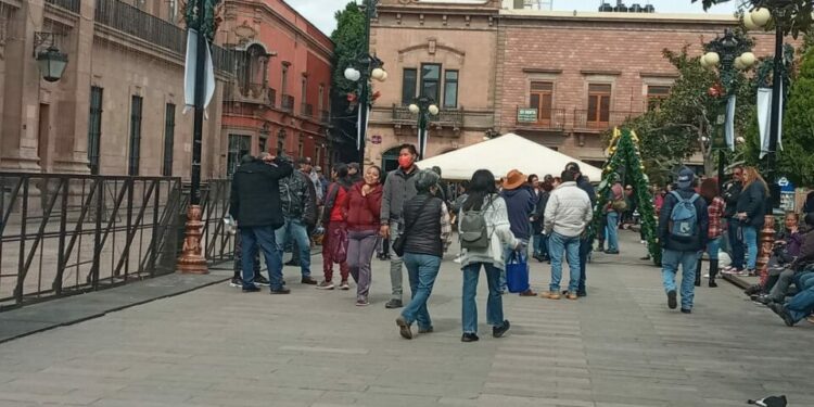 Continúan las protestas de Ministerios públicos y policías