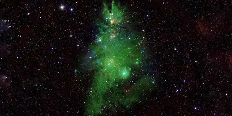 Descubre el árbol de Navidad espacial, según la NASA