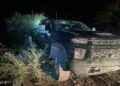 Aseguran dos camionetas robadas; mujer es detenida