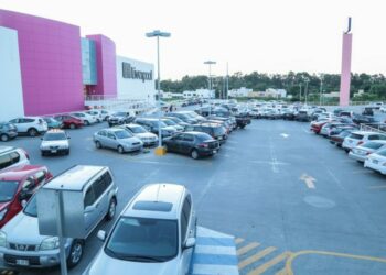 VIDEO: Diputados aprueban gratuidad de estacionamientos de centros comerciales