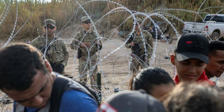 Texas promulga la ley antinmigrante más dura de Estados Unidos