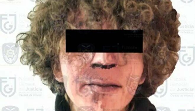 Caso Roma Norte: Mata a su madre y hiere a hermano; Aarón, de 19 años, sonríe al ser detenido