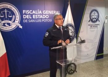VIDEO: Siete funcionarios y exfuncionarios desviaron 200 millones de pesos: Fiscal