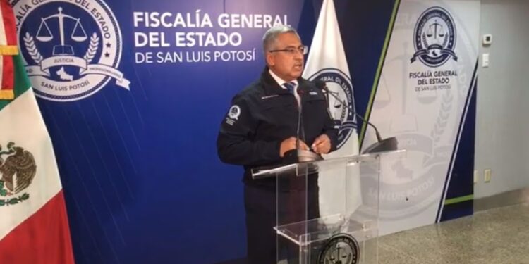 VIDEO: Siete funcionarios y exfuncionarios desviaron 200 millones de pesos: Fiscal