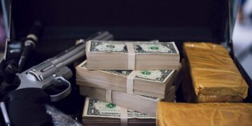 ¿Qué son los brókers del narco? Así es como ayudan a los cárteles a traficar drogas a nivel mundial