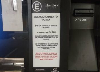 Pese a Ley, centro comercial The Park comienza a cobrar estacionamiento en SLP