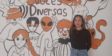 Egresada de la UASLP recibe reconocimiento de la UNAM por crear sillón para pacientes con cáncer de mama