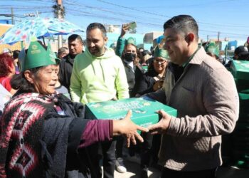 Lleva Ricardo Gallardo festejos del Día de Reyes a colonias de la capital