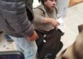VIDEO: Denuncian a pervertido tomando fotos a menores en mercados