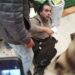 VIDEO: Denuncian a pervertido tomando fotos a menores en mercados