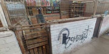 Abandonan locales del San Luis 400