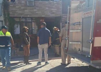 Dos menores fueron llevados al hospital tras incendio en Balcones del Valle