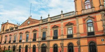 UASLP continúa sin atender sentencia judicial a favor de víctima de despido injustificado