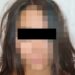 Mujer le estrella botella a policía en la cabeza