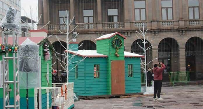Por múltiples eventos, se deteriora el piso de Plaza de los Fundadores