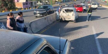 Se registra “carambola” en la cima de puente en carretera a Rioverde