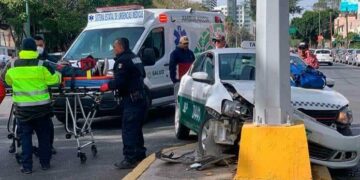 Fuerte accidente vial dejó un taxista lesionado