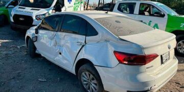 Tren embiste a carro en las vías a Tampico