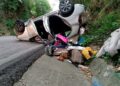 Conductor sale ileso tras volcadura en la Valles- Rioverde