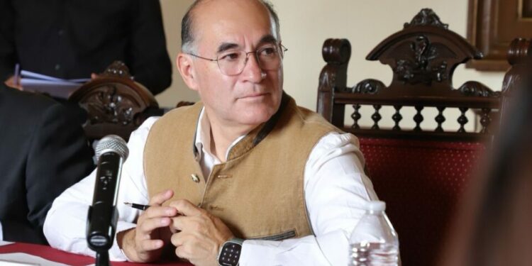 Gobierno Estatal y Federal callan sobre crisis real de agua: Galindo