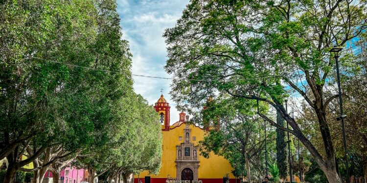 Domingo ventoso y parcialmente nublado en SLP