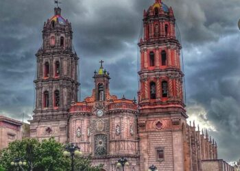Sábado nublado y con lluvia en la capital potosina