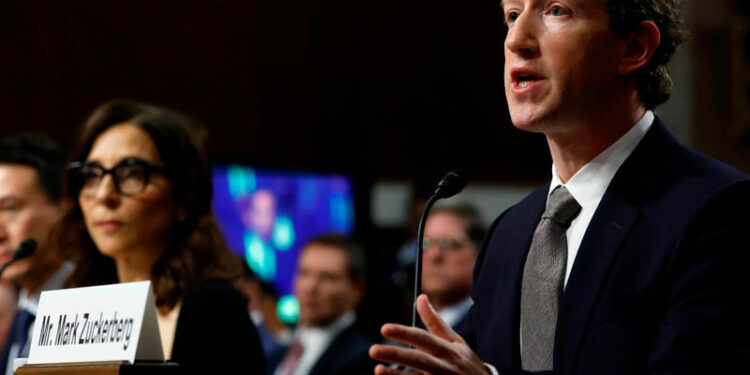 VIDEO: Mark Zuckerberg pide disculpas a los padres por los daños que causan las redes a los niños