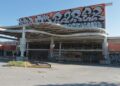 Supermercado abandonado, convertido megabasurero cerca de Glorieta Juárez
