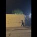 VIDEO: Captan a dos jóvenes mientras grafitean edificio de Carranza