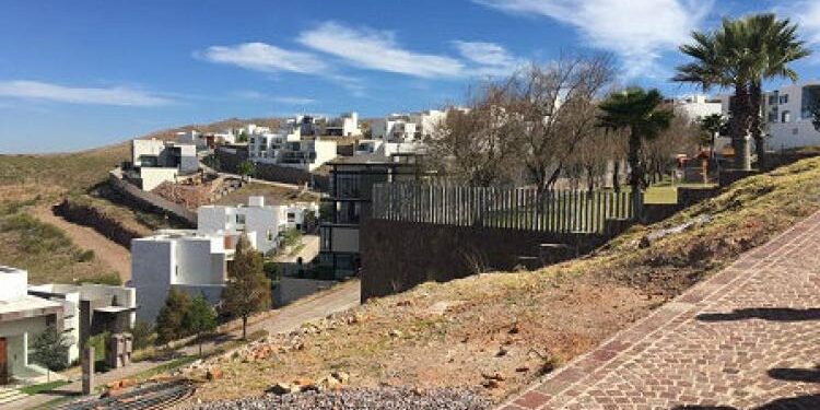 SER del Pedregal abusa de los colonos en Sierrazul
