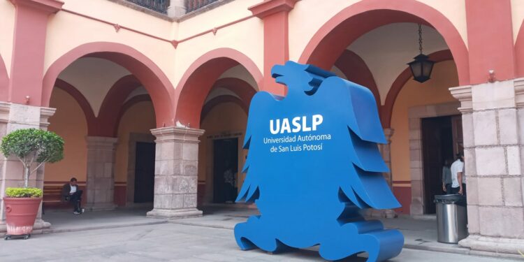 VIDEO: Ex abogado general le gana laudo a la UASLP
