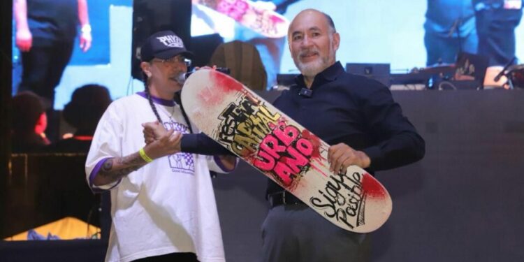Vibrante clausura del Festival Capital Urbano, con las presentaciones de Alemán y La Banda Bastön